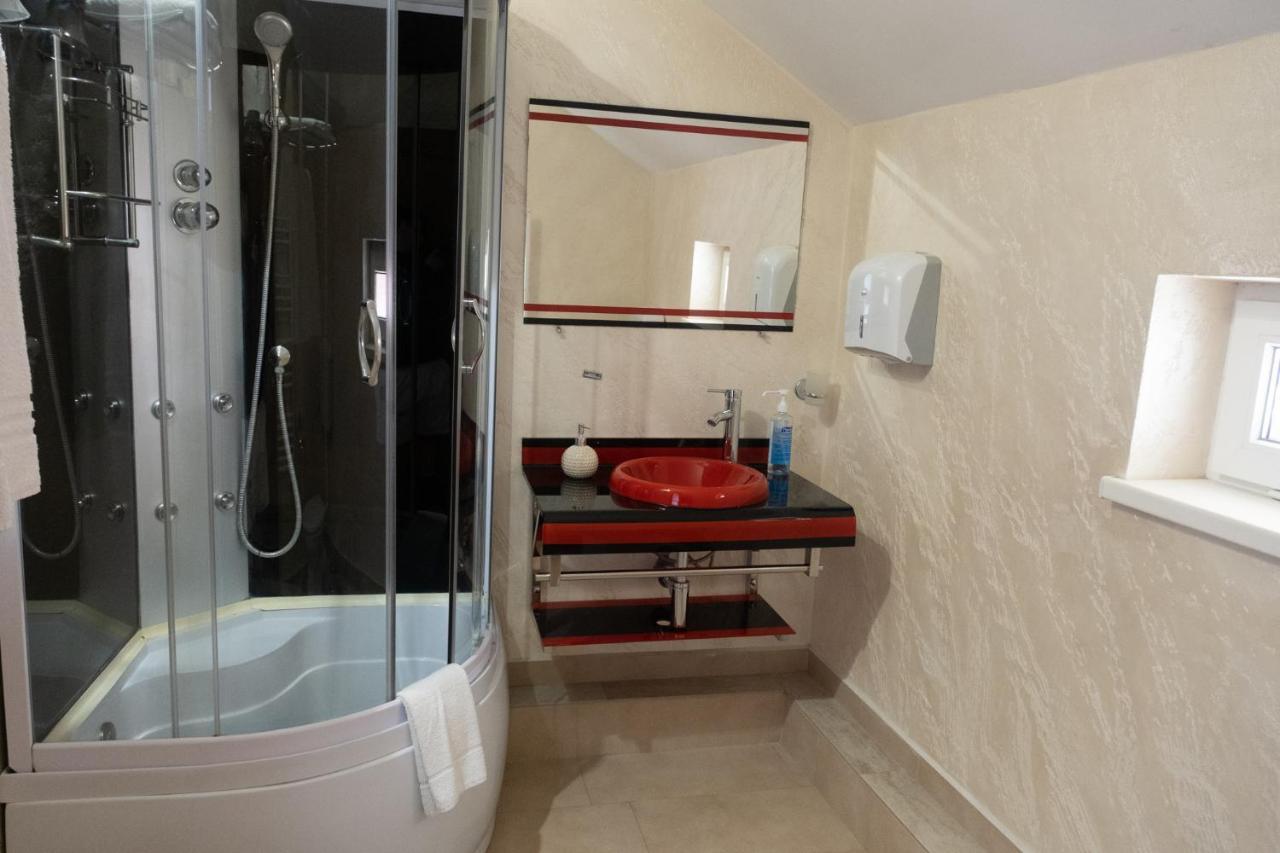 Casa Amaya Bacau Luaran gambar